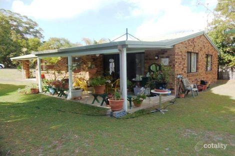 Property photo of 10 Pangatta Court Rainbow Beach QLD 4581