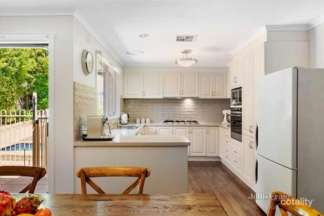 Property photo of 4 Watling Terrace Doncaster East VIC 3109
