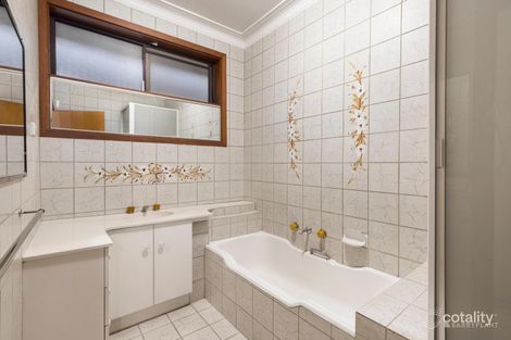 Property photo of 35 Apex Crescent Bulleen VIC 3105