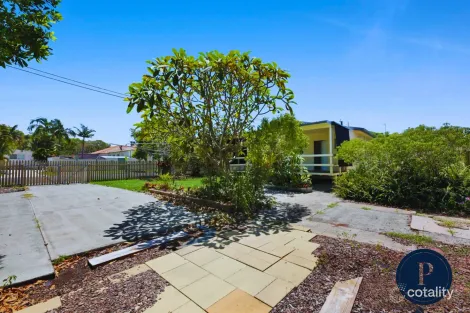 Property photo of 44 Coombabah Road Biggera Waters QLD 4216