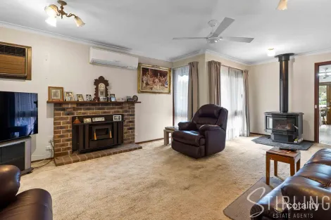 Property photo of 8 Heron Close Blind Bight VIC 3980