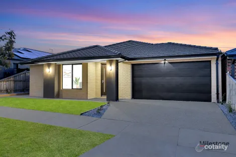 39 Mayopark St, Deanside, VIC 3336