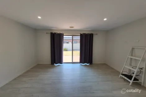 Property photo of 94 Cornwall Avenue Hamilton Valley NSW 2641