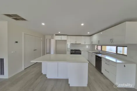 Property photo of 94 Cornwall Avenue Hamilton Valley NSW 2641