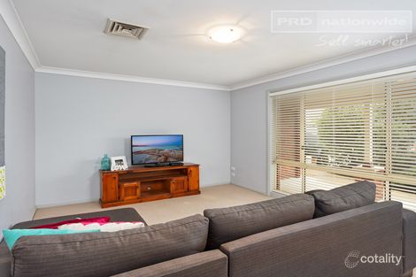 Property photo of 4 Dunlop Place Ashmont NSW 2650
