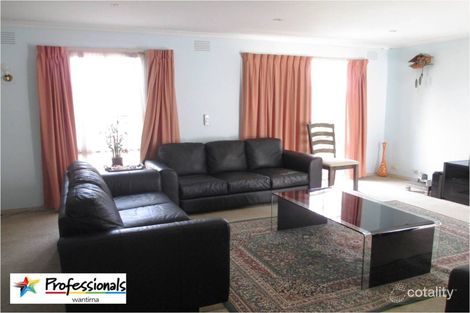 Property photo of 1 Grosvenor Place Wantirna South VIC 3152