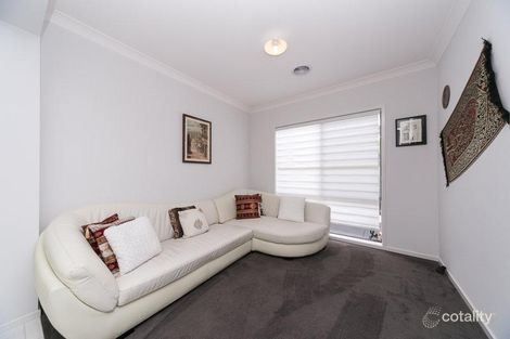 Property photo of 90 Selandra Boulevard Clyde North VIC 3978