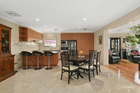 Property photo of 1 Batterbee Drive Mooroolbark VIC 3138