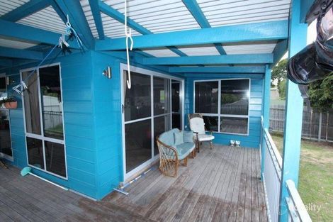 Property photo of 27 Bronsdon Street Lakes Entrance VIC 3909