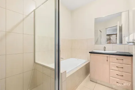 Property photo of 4/1233-1239 Glen Huntly Road Carnegie VIC 3163