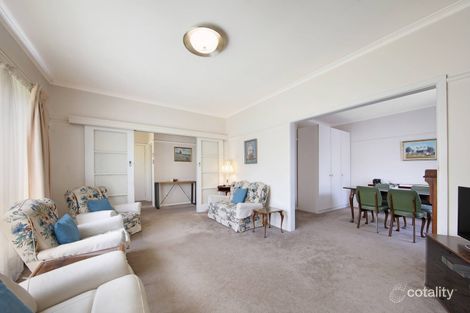 Property photo of 28 Parkmore Road Bentleigh East VIC 3165