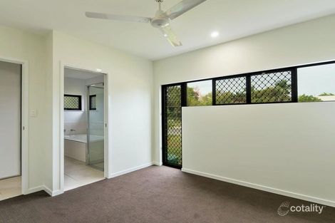 2/10 Bluecove Cct, Trinity Park, QLD 4879