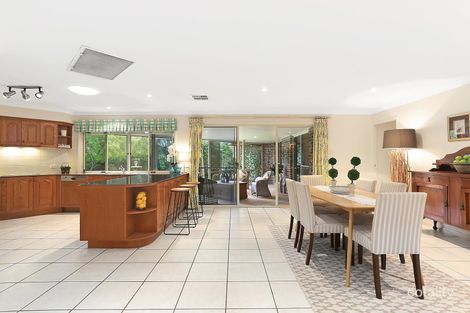 Property photo of 8 Bolton Close Brookfield QLD 4069