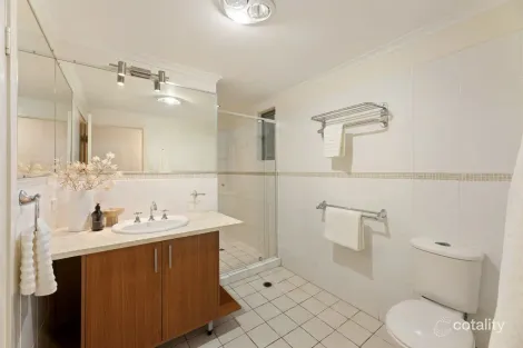 Property photo of 136 Simpsons Road Bardon QLD 4065