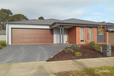Property photo of 19 Wattlewoods Place Carrum Downs VIC 3201