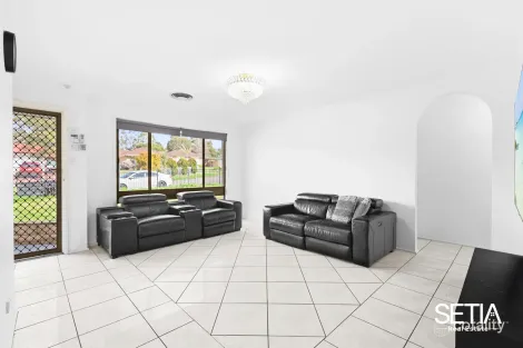 Property photo of 6 Bellingham Avenue Glendenning NSW 2761