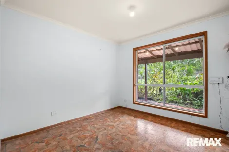 Property photo of 136 Hillcrest Road Kiamba QLD 4560
