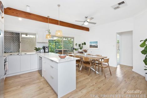 Property photo of 18 Waterside Crescent Gwelup WA 6018