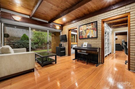 Property photo of 9 Moola Close Yallambie VIC 3085