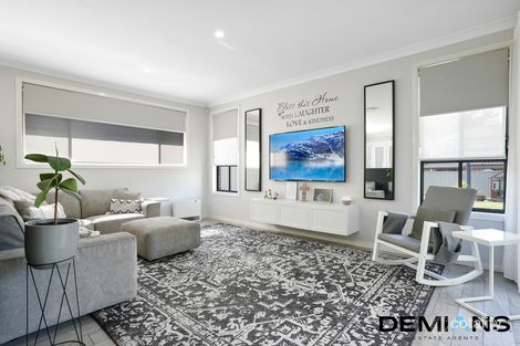 Property photo of 3 Aston Close Hoxton Park NSW 2171