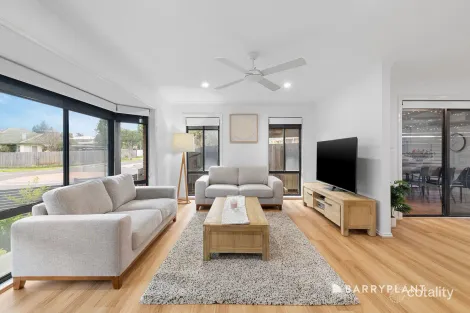 Property photo of 19 Ashton Road Ferntree Gully VIC 3156