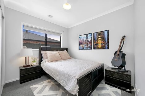 Property photo of 15 Lauradan Way Wollert VIC 3750