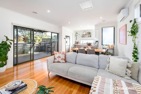 Property photo of 2/15 Yvonne Avenue Croydon South VIC 3136