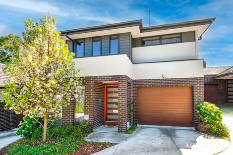 Property photo of 2/15 Yvonne Avenue Croydon South VIC 3136