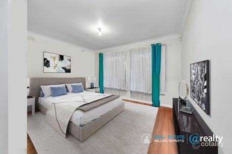Property photo of 9 Marrbridge Road Moorabbin VIC 3189