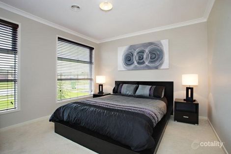 Property photo of 4 Armstrong Street Cranbourne East VIC 3977