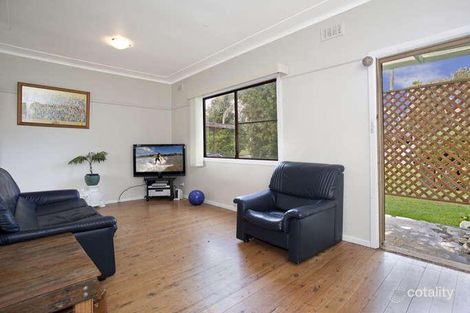 Property photo of 21 Stirgess Avenue Curl Curl NSW 2096