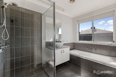 Property photo of 9 Greenvale Avenue Wallan VIC 3756