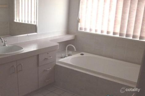 Property photo of 18 Capriole Close Yamanto QLD 4305