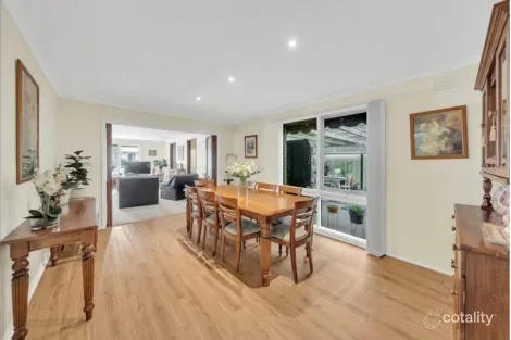 Property photo of 28 Camelot Drive Albanvale VIC 3021