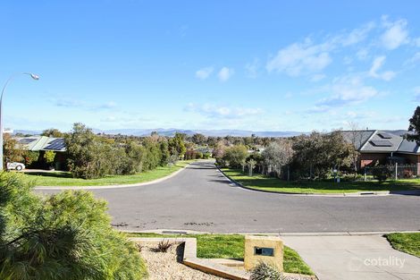 Property photo of 26 Darrambal Drive Springdale Heights NSW 2641