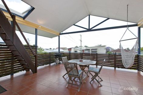 Property photo of 53 Grattan Terrace Wynnum QLD 4178