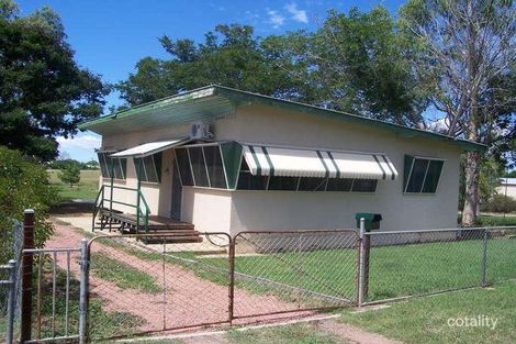 25 Racecourse Rd, Richmond Hill, QLD 4820