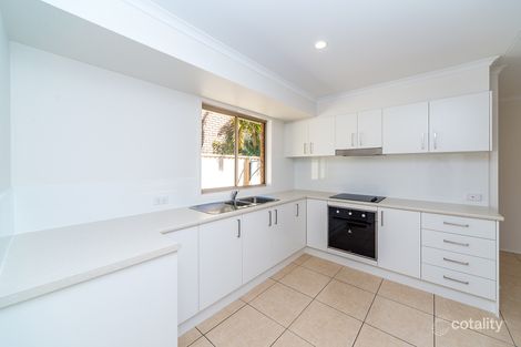 Property photo of 1/125 Olsen Avenue Labrador QLD 4215