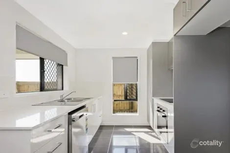 Property photo of 2/8 Pelham Street Logan Reserve QLD 4133