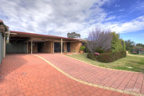 Property photo of 3 Fruit Tree Crescent Forrestfield WA 6058