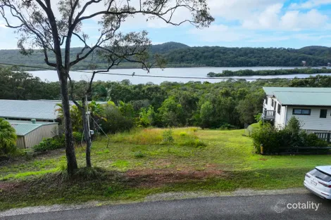 16 Leichhardt Tce, Russell Island, QLD 4184