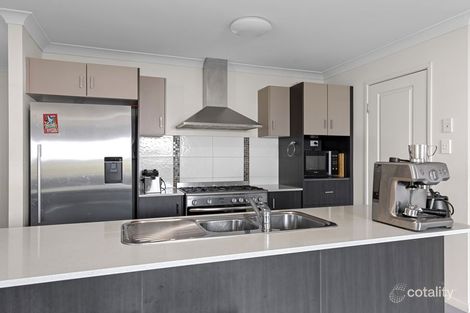 Property photo of 5 Parkview Close Southside QLD 4570