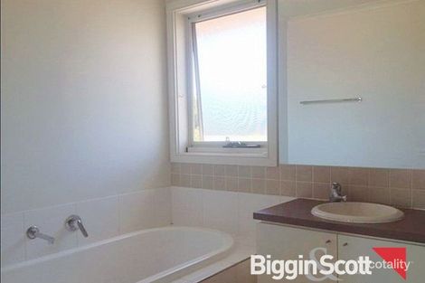 Property photo of 7 Pebble Beach Place Heatherton VIC 3202