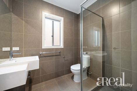 Property photo of 15 Hartland Drive Cranbourne North VIC 3977