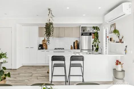 20 SANDSPIT WALK, ARMSTRONG CREEK, VIC 3217