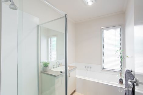 Property photo of 20 Ranlea Place Sebastopol VIC 3356