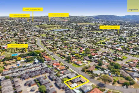 Property photo of 13 Jonathan Drive Darley VIC 3340