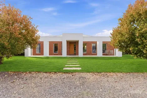 42 Cilmery Cres, Woodford, VIC 3281