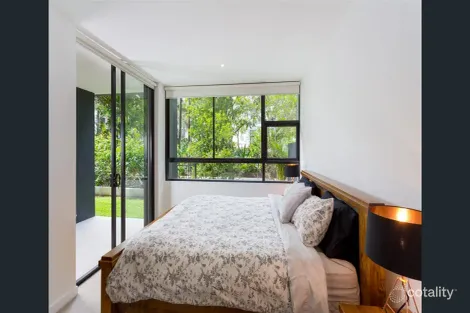 Property photo of 231/10 Pidgeon Close West End QLD 4101