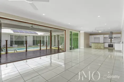 Property photo of 29 Lauradale Crescent Ormeau QLD 4208